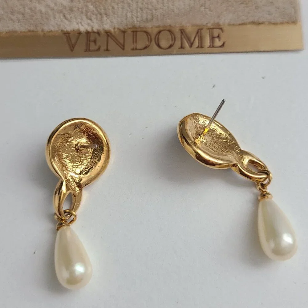 Vendome Vintage Drop Earrings - Picture 5 of 6